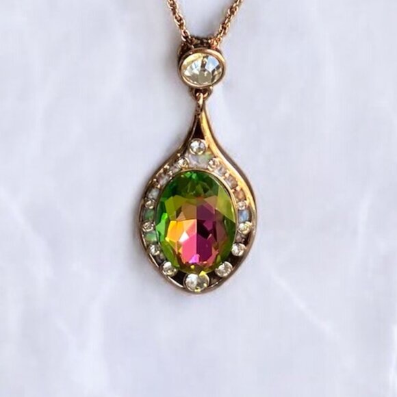 FAC Swarovski Teardrop Crystal Necklace & Earrings Set - Picture 3 of 10